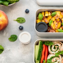 Une boite bento romantique... MONBENTO est là, avec des roses