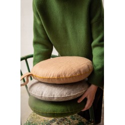 Shakati, le coussin galette en feutre de laine sans couture
