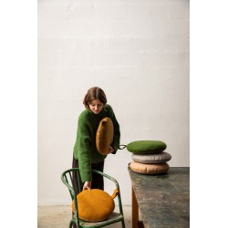Shakati, le coussin galette en feutre de laine sans couture