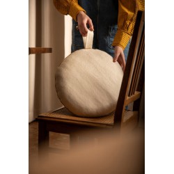 Shakati, le coussin galette en feutre de laine sans couture