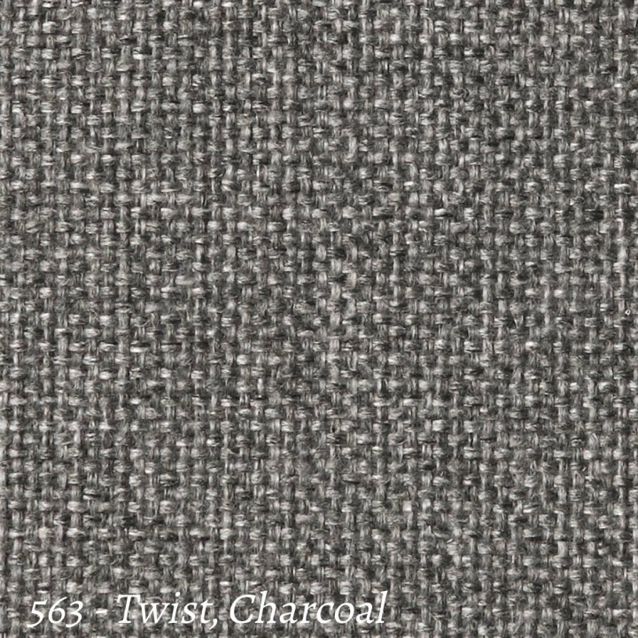 Modulable avec une structure en métal, pieds et accoudoirs en chêne massif.