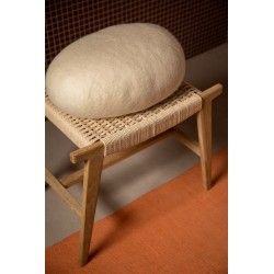 Shakati, le coussin galette en feutre de laine sans couture