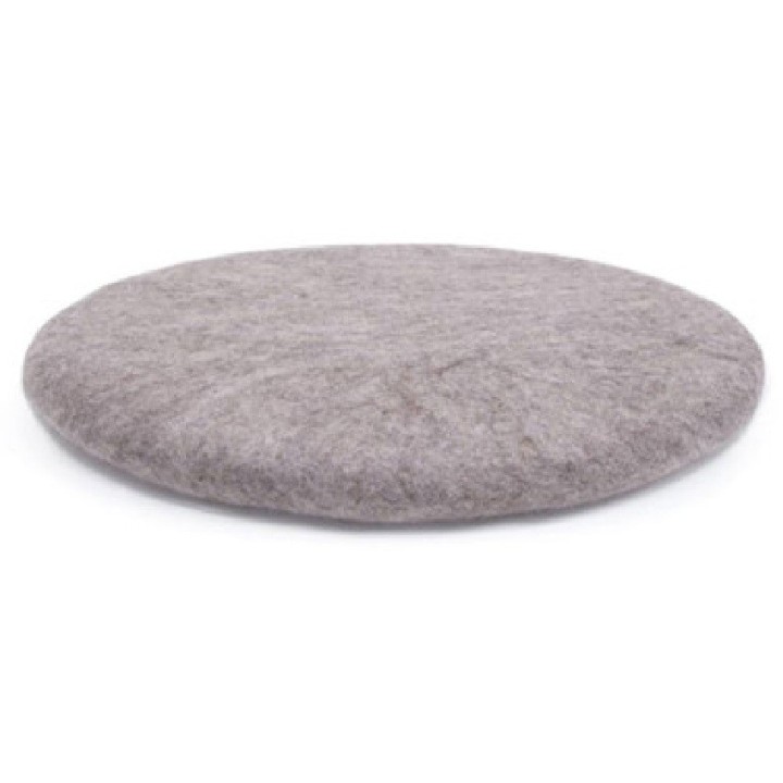 Shakati, le coussin galette en feutre de laine sans couture