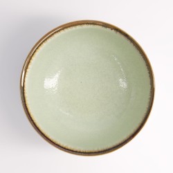 Saladier japonais avec cerisier en motif sur fond bleu foncé.