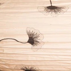 Détail du tissu naturel motif Gingko suspension TESUU