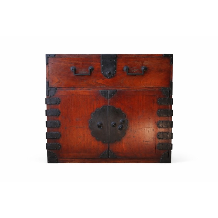 Tansu japonais ancien Akita choba dansu Kannon en bois de kiri – Meiji