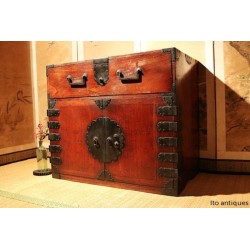 Tansu japonais ancien Akita choba dansu Kannon en kiri – époque Meiji