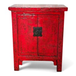 Petit meuble chinois en bois laqué rouge vue de face