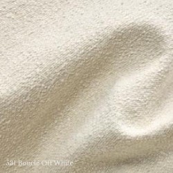 Modulable avec une structure en métal, pieds et accoudoirs en chêne massif.