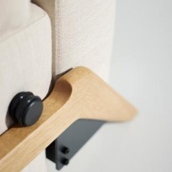 Détail du pied en chêne et du mécanisme du CUBED