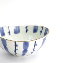 Détail du bol tayo japonais, traits bleus peints au pinceau et filet brun sur le bord