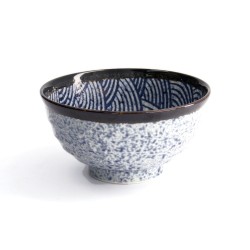 Bol donburi japonais ARASHI, extérieur moucheté bleu et blanc, bord brun, intérieur à vagues bleues