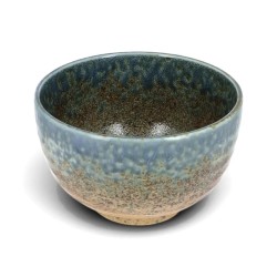 Grand bol japonais HINOKO en grès, émail bleu-vert sur terre sablée, vue de trois quarts