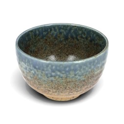 Grand bol japonais HINOKO en grès, émail bleu-vert sur terre sablée, vue de trois quarts