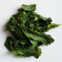 Feuilles de gyokuro BIO infusées, larges et d’un vert intense