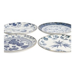 Les 4 assiettes à dessert FLORIKA de biais, décors bleus sur porcelaine blanche