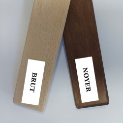 Les deux finitions de la structure TAMIKO : hêtre brut et hêtre teinté noyer