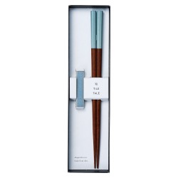 Paire de baguettes octogonales à bout bleu et repose-baguettes TILE TALE dans leur coffret